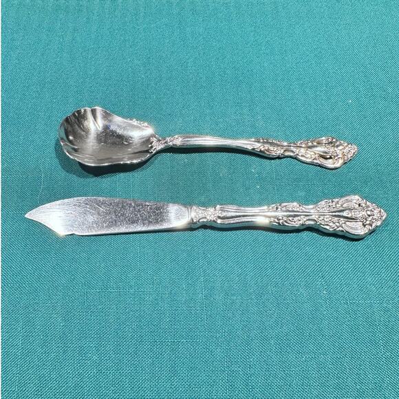 Oneida Michelangelo Cube Heirloom Stainless Sugar Spoon/Butter Spreader-Set of 2 - Picture 3 of 4